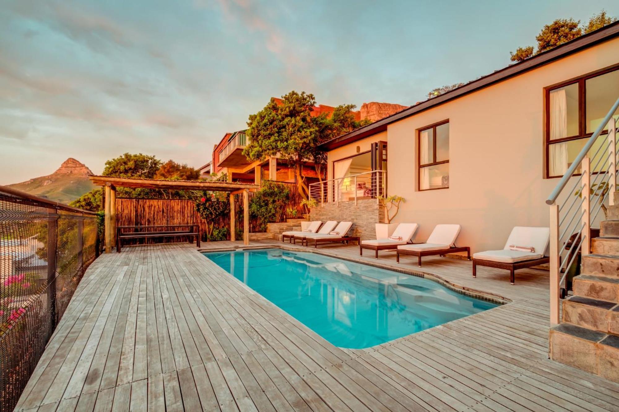 Sunset Views * Cape Town