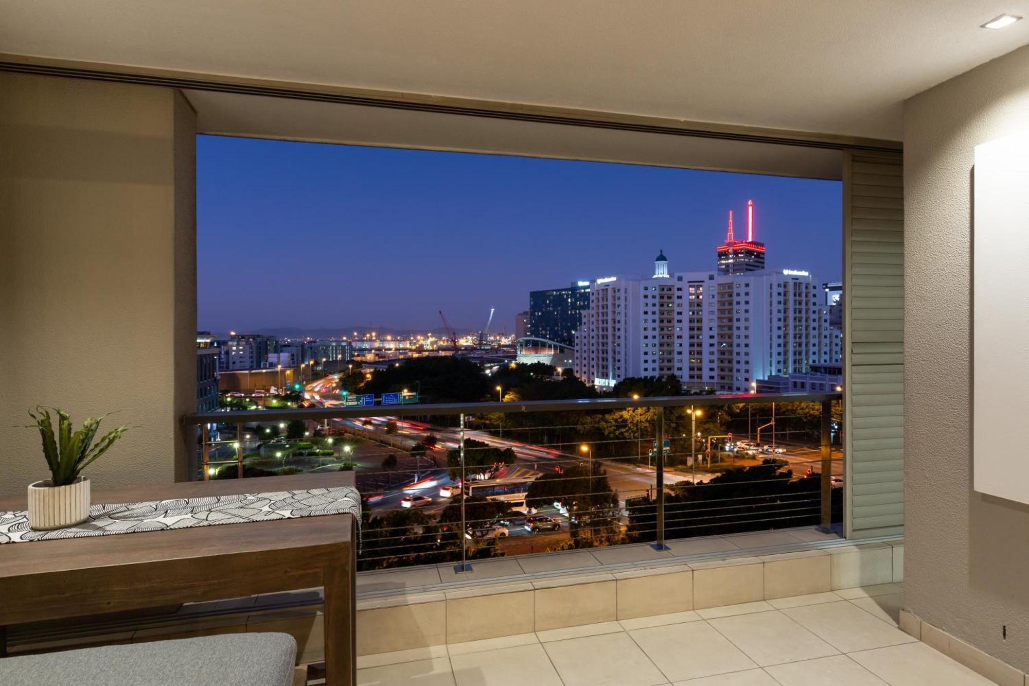Apartment Harbour's Edge Walk To V & A Waterfront And Cticc Cape Town