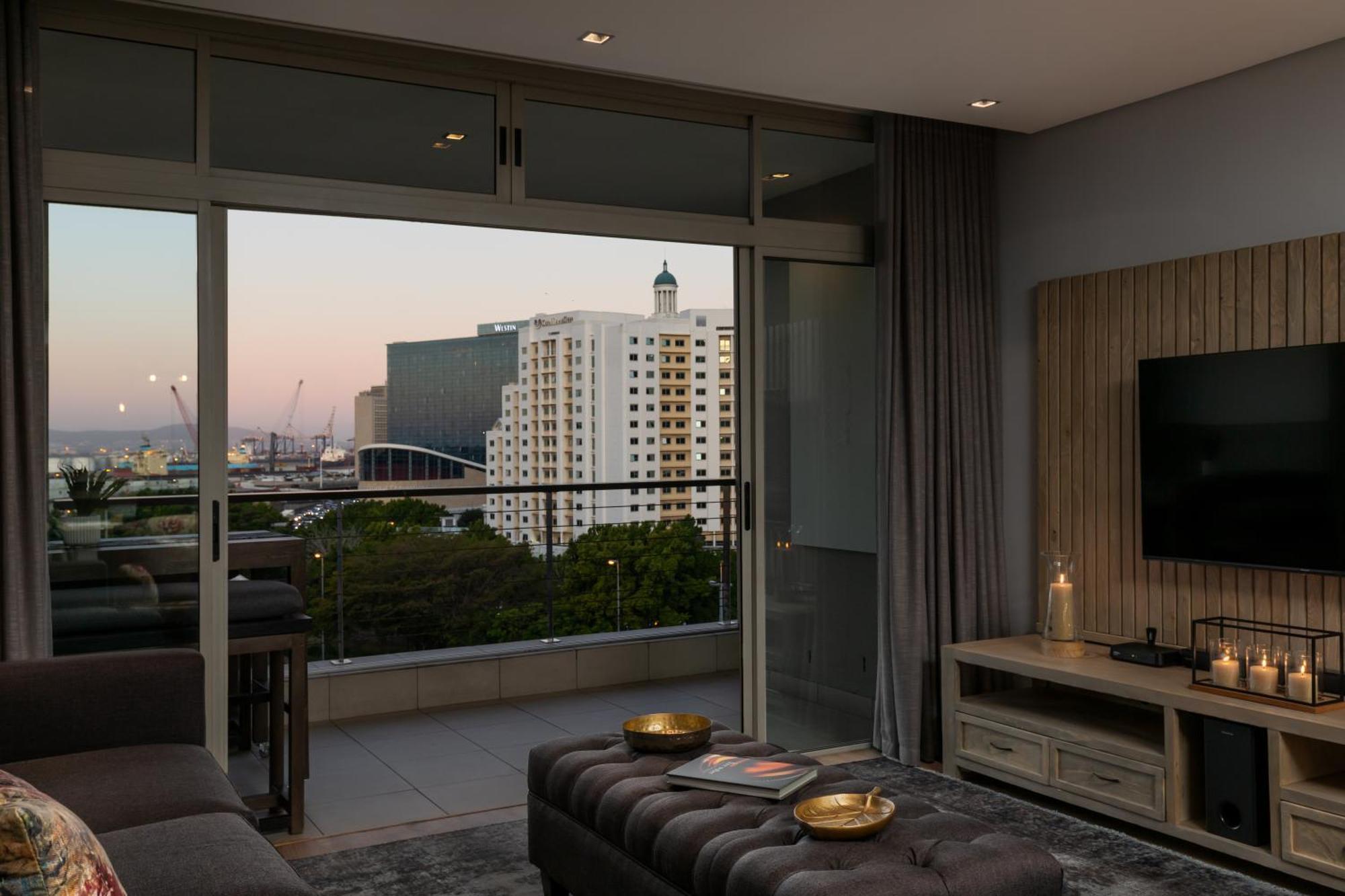 Harbour's Edge Walk To V & A Waterfront And Cticc Apartment Cape Town