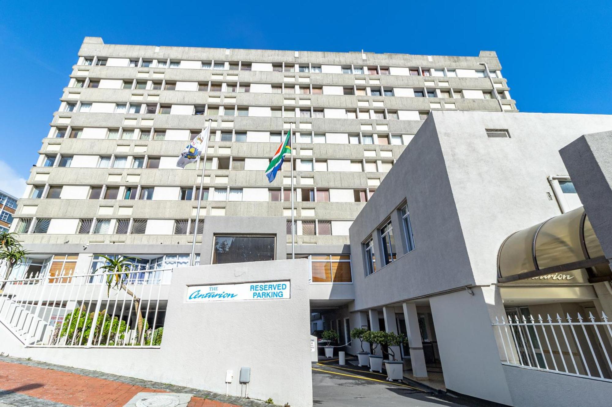 Apartment 1 Bedroom Apartment, The Centurion, Seapoint, Cape Town, South Africa *