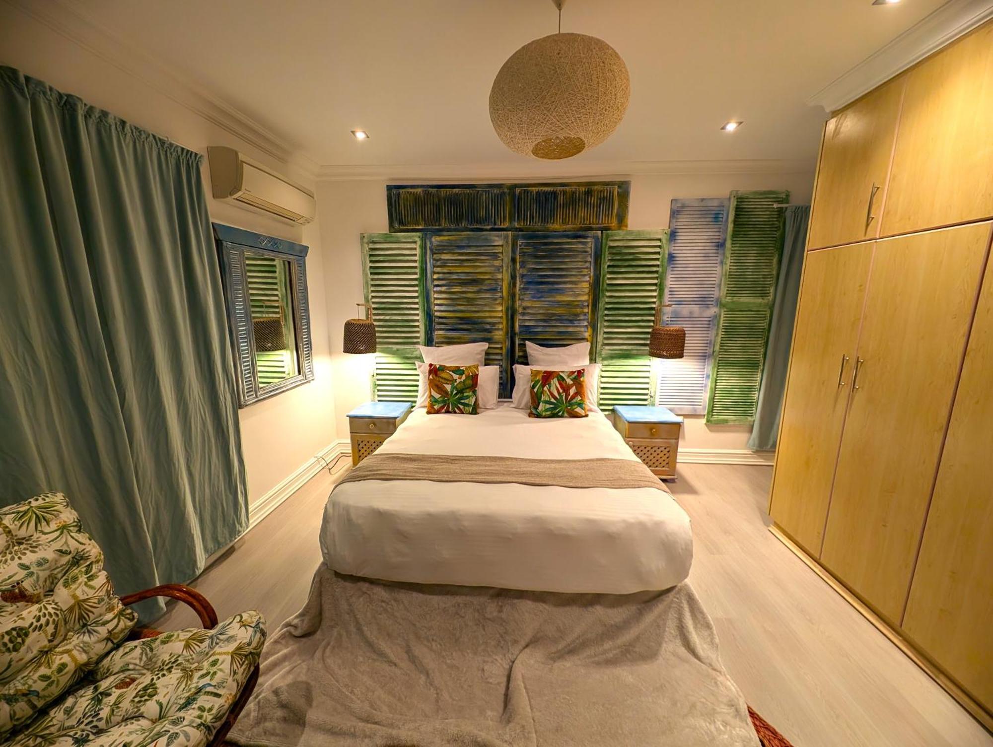 Beachwood Camps Bay Guest house Cape Town