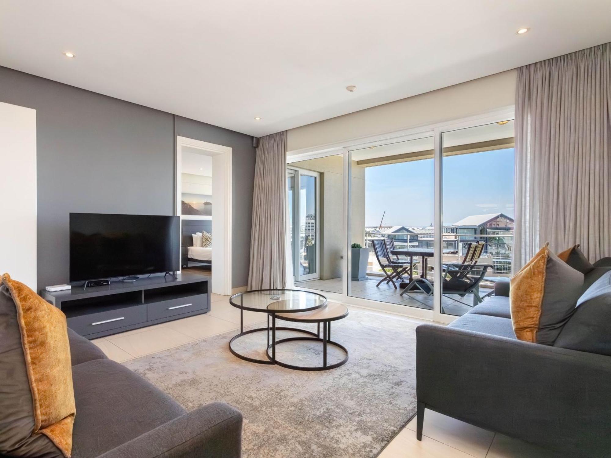 Mountain Marina Luxury *