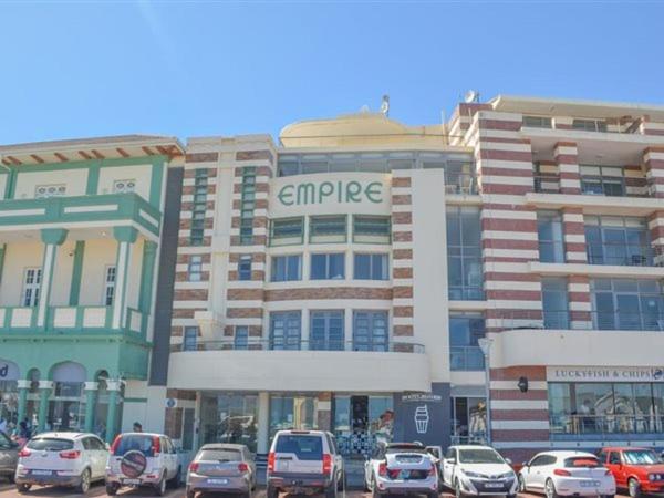 Surfers Corner With Secure Parking Apartment