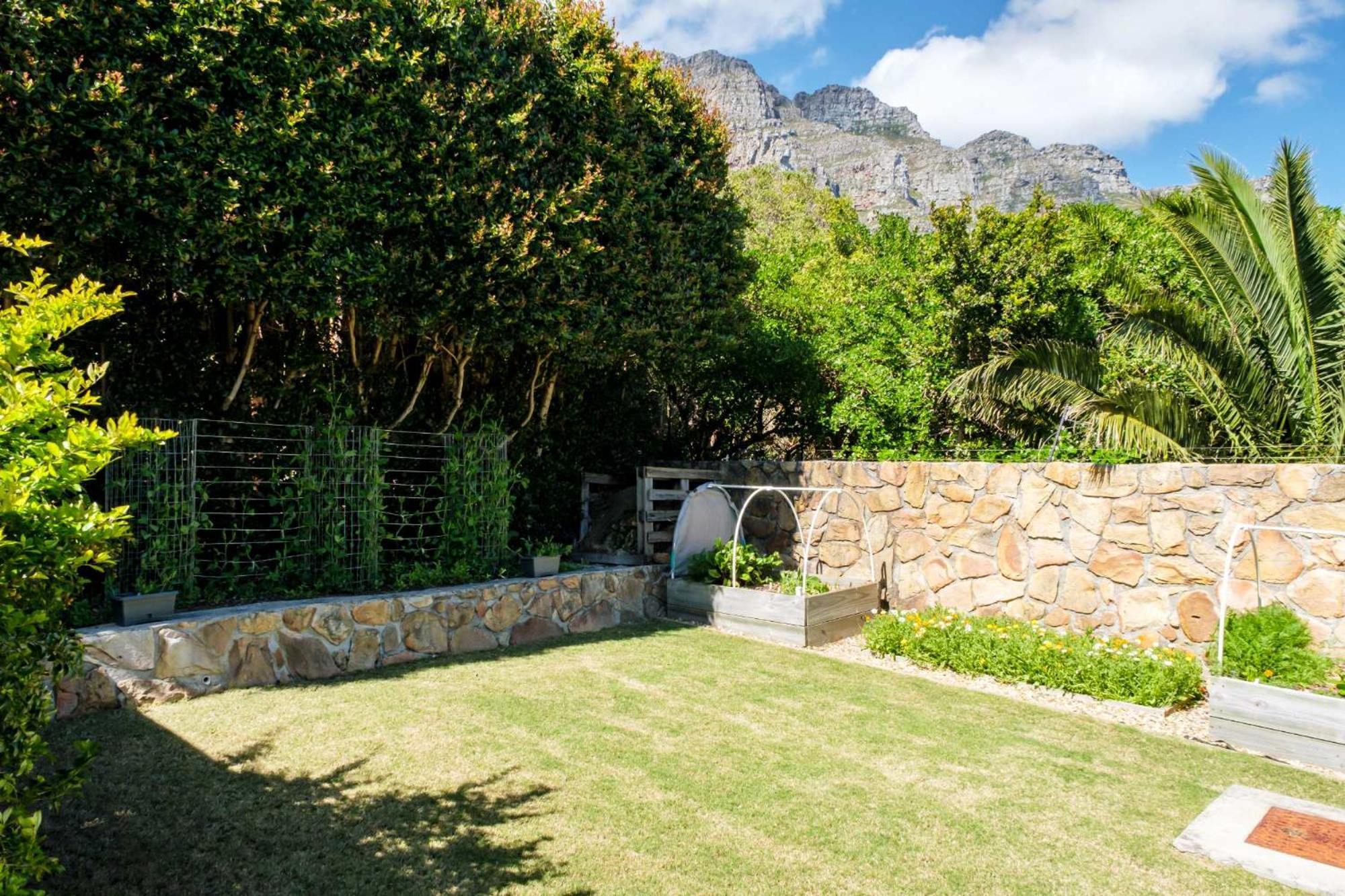 Aviewor2 * Cape Town