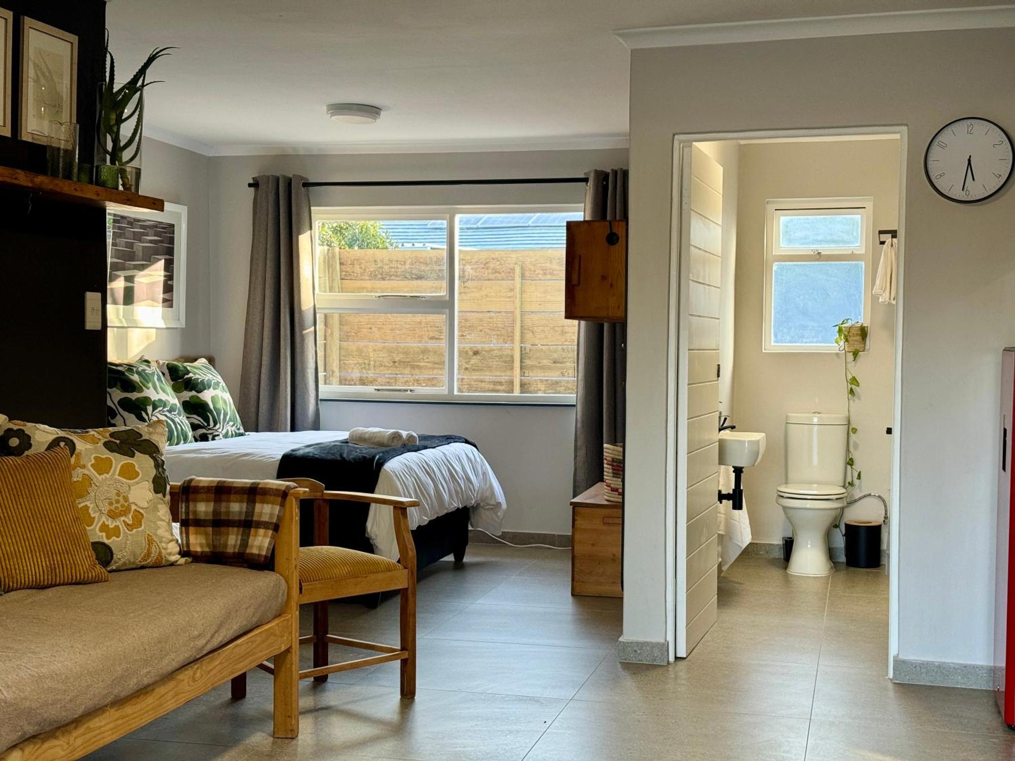 Stones - Self Catering Apartment Cape Town