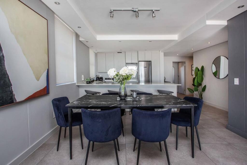 Sea Views 3 Bed - The Fairmont - Sea Point Bantrybay * Cidade Do Cabo
