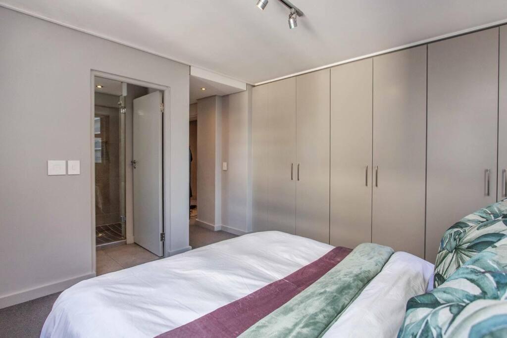 Sea Views 3 Bed - The Fairmont - Sea Point Bantrybay Apartamento