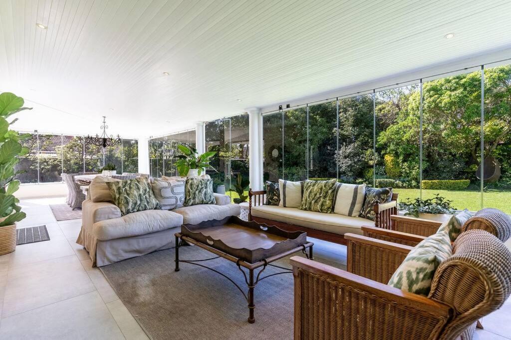 Elite Oasis With Private Padel Court *