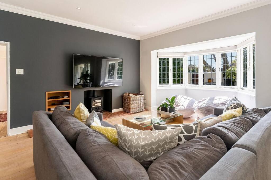 Elite Oasis With Private Padel Court Villa