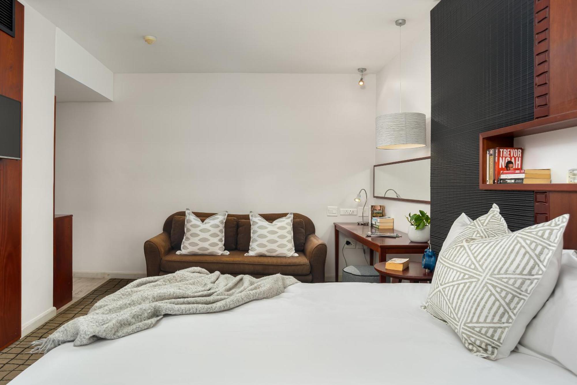Hotel Neighbourgood East 3*
