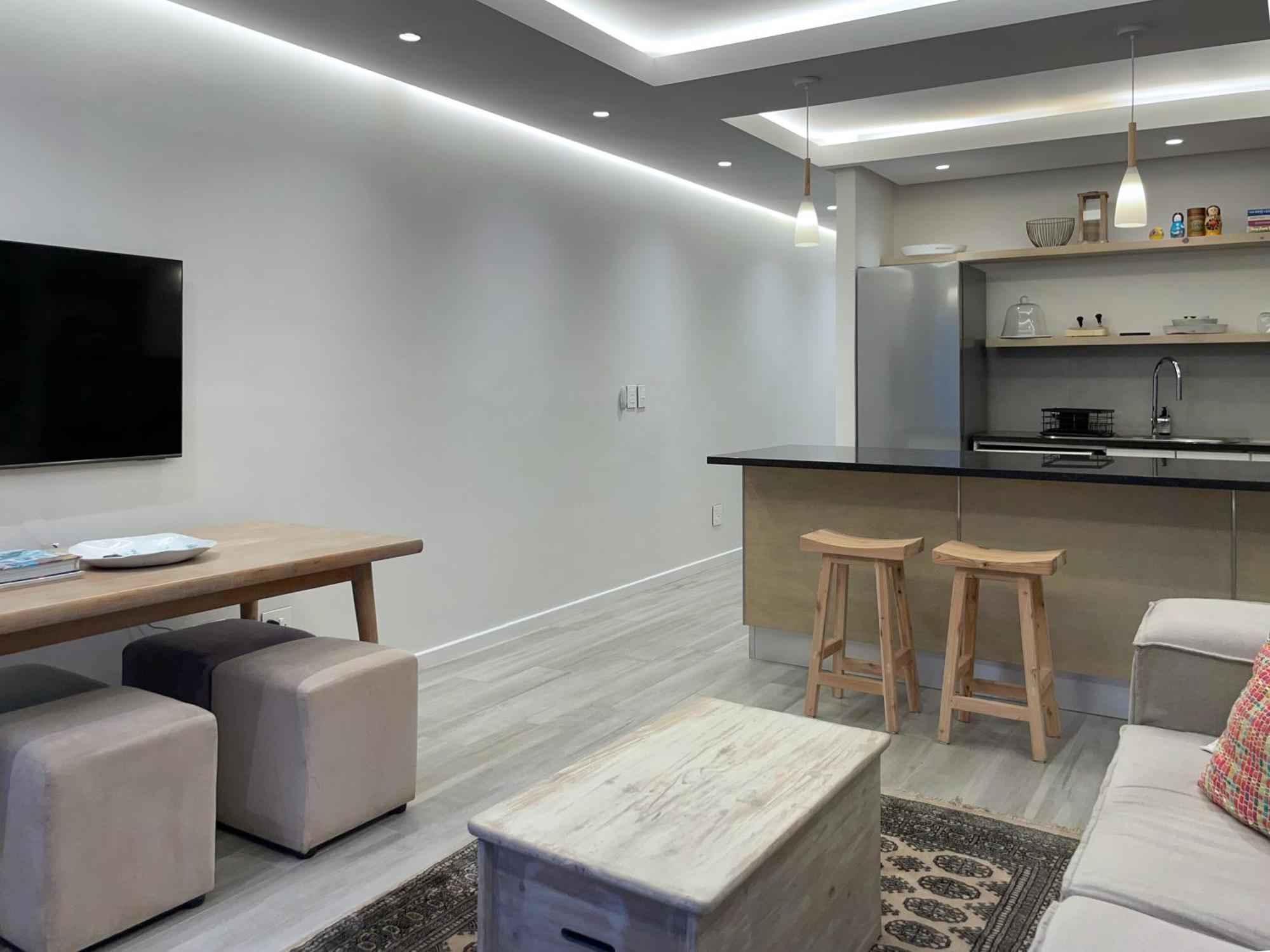 Luxurious Surf On Muizenberg Apartment Cape Town