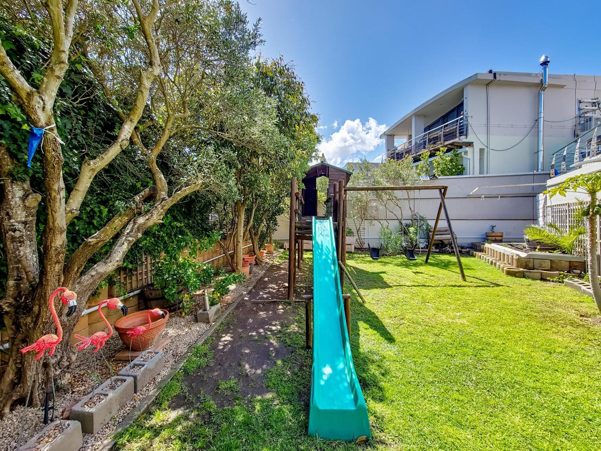 Villa Blue Emerald Villa