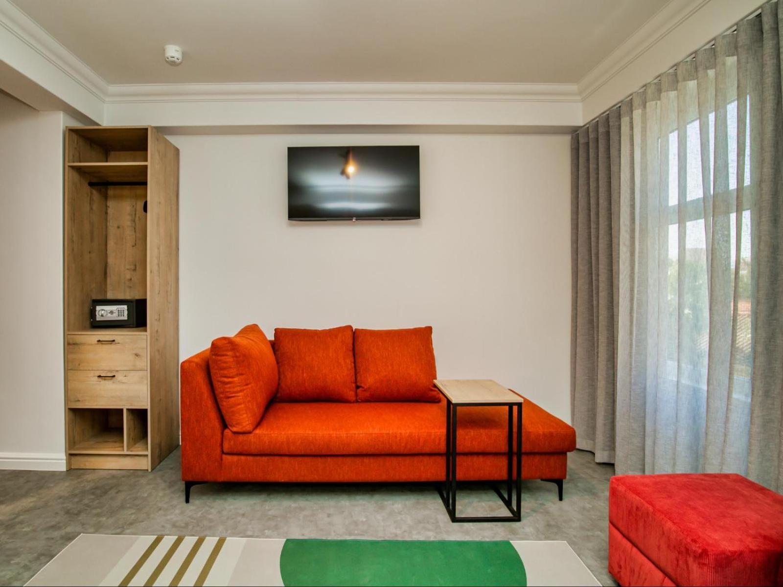 9 On Barrack Hotel 3*