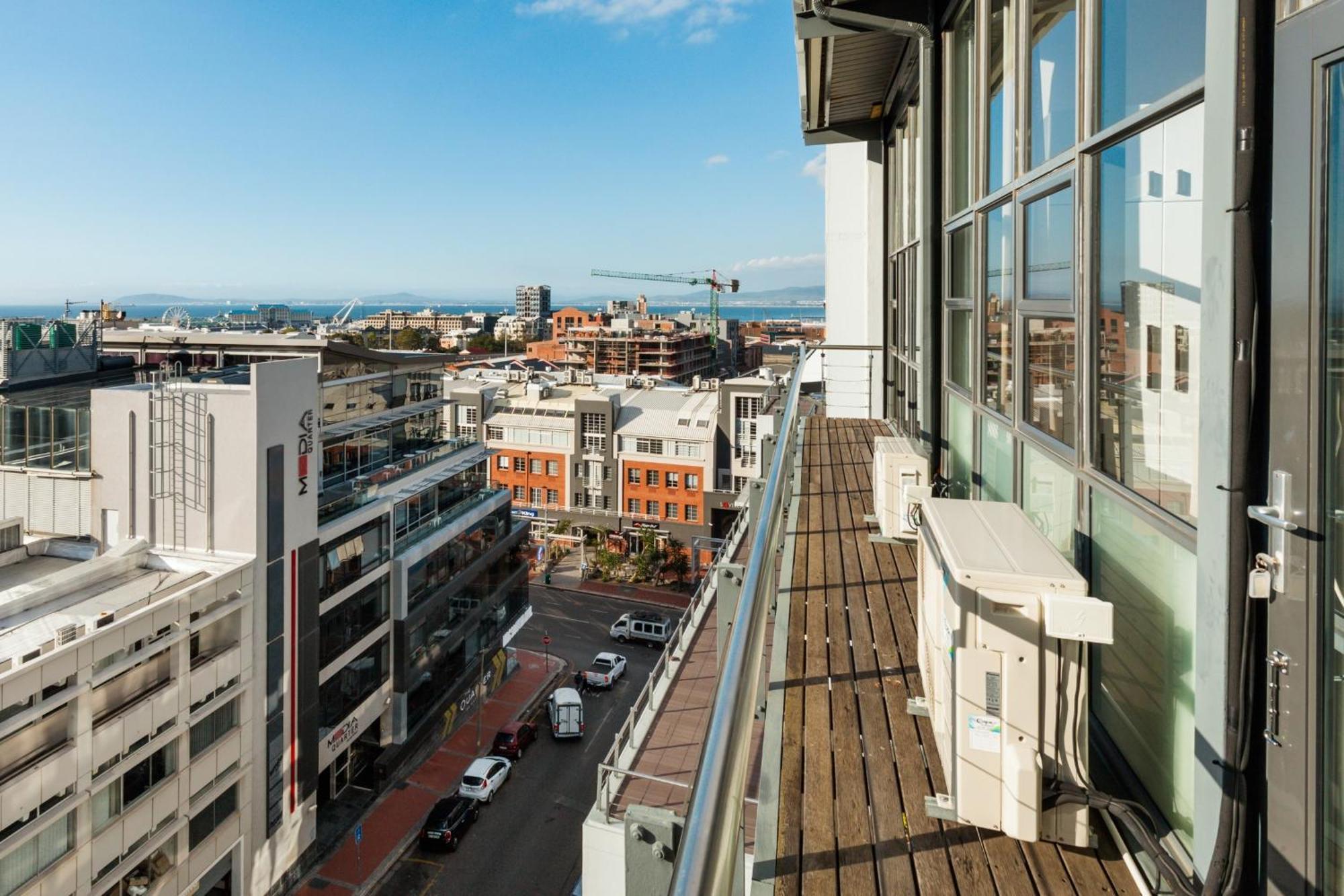 Apartment Luxe Penthouse With Private Rooftop Pool, Deck & Panoramic Views