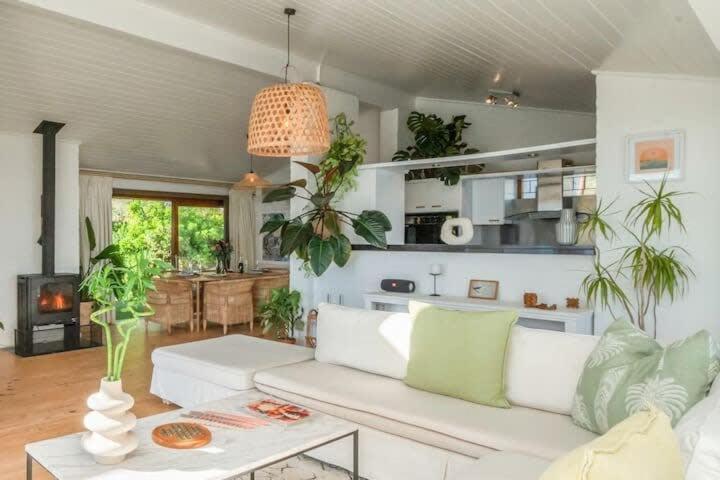 Mountain Oasis With Pool, Hot Tub, No Loadshedding Apartment Cape Town
