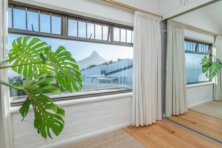 Mountain Oasis With Pool, Hot Tub, No Loadshedding