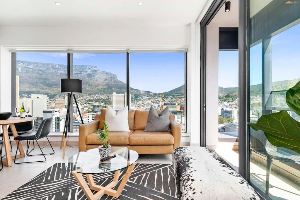 Apartment 24th Floor The Rubik, Cape Town