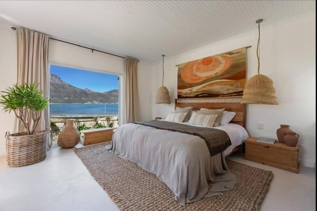 Escape, Epic Views Villa