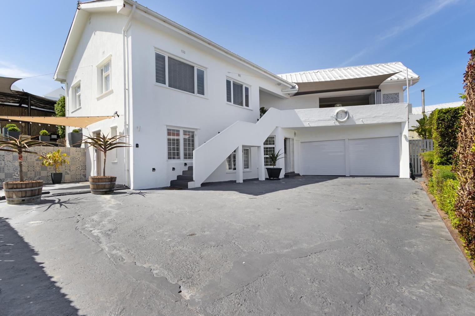 Sea View Hilltop Villa, Blouberg *