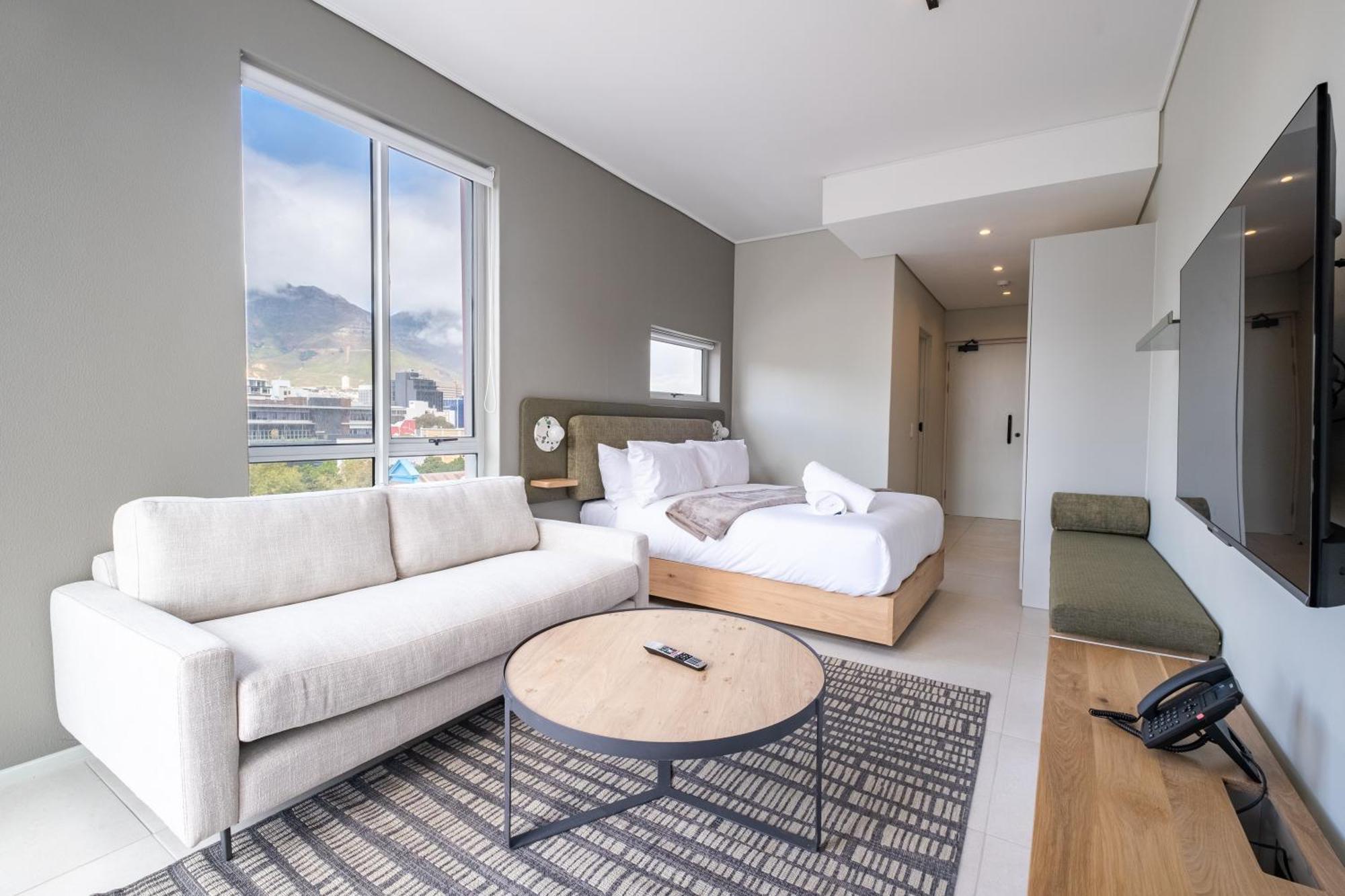 The Rose 406: Apartment Cape Town