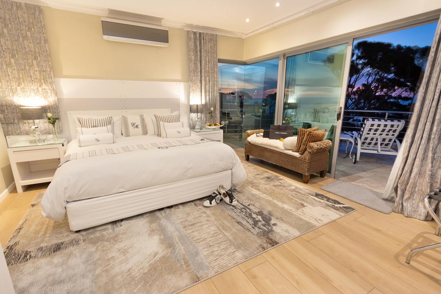 Villa Hollywood Mansion & Camps Bay *