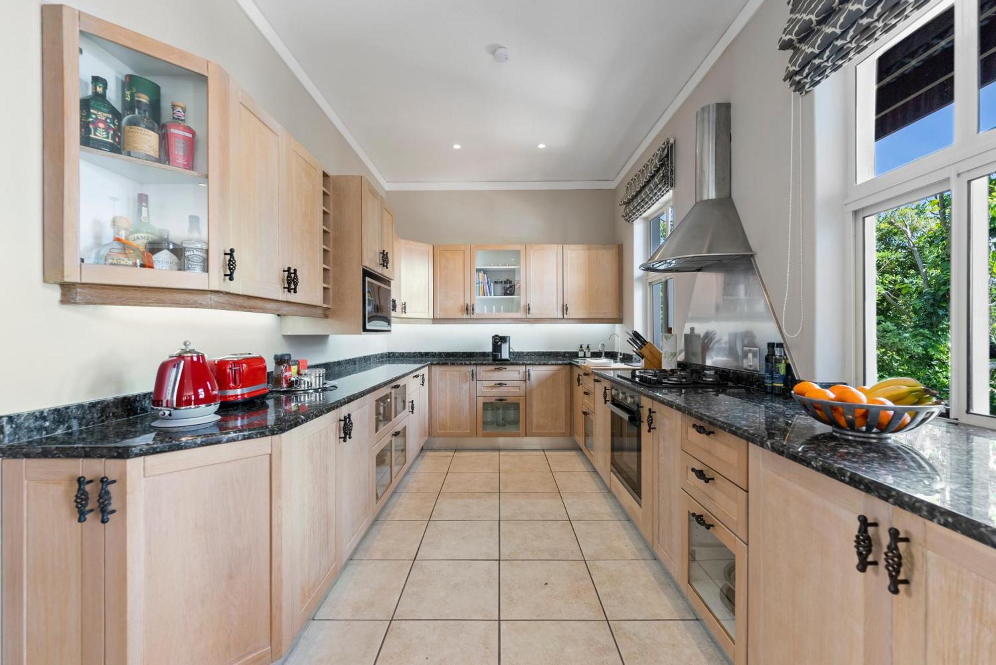 Villa The Cape Bali Luxury With Ocean Views In Camps Bay *