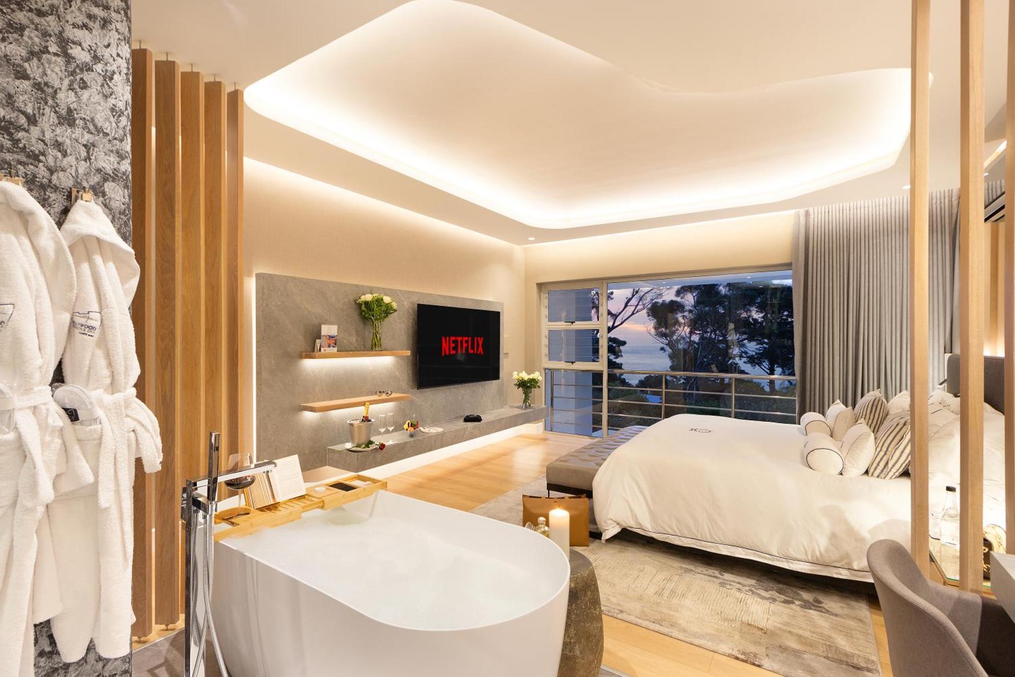 Villa Hollywood Mansion & Camps Bay