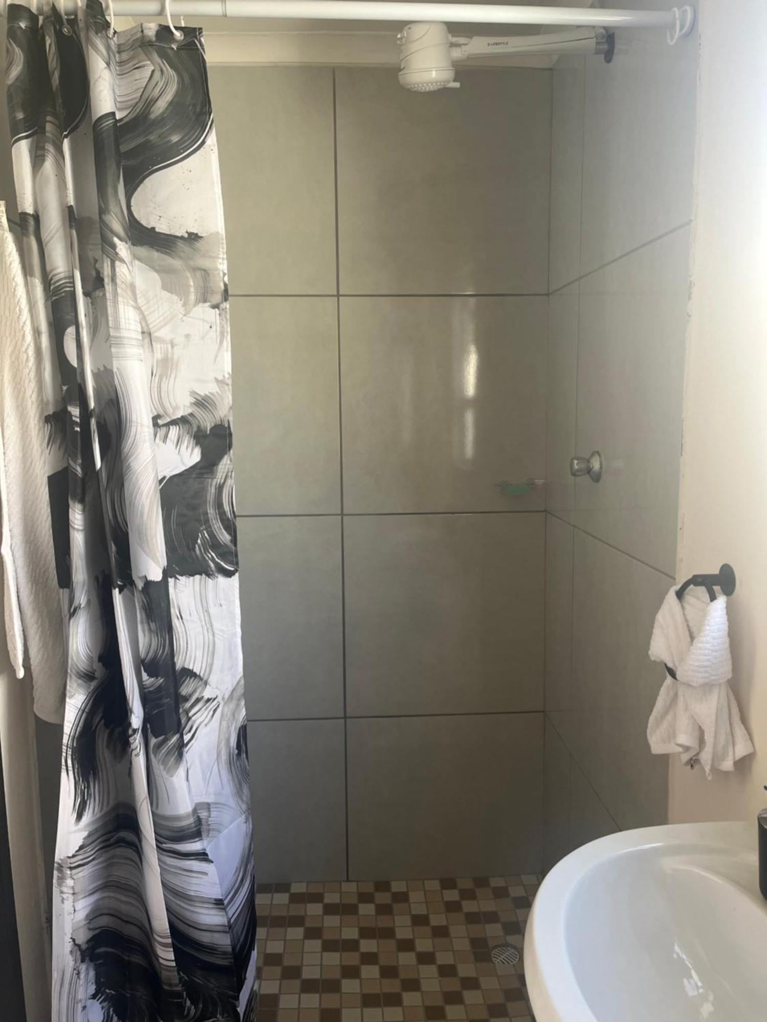 Relaxa Sleep & Go Guest house Cape Town
