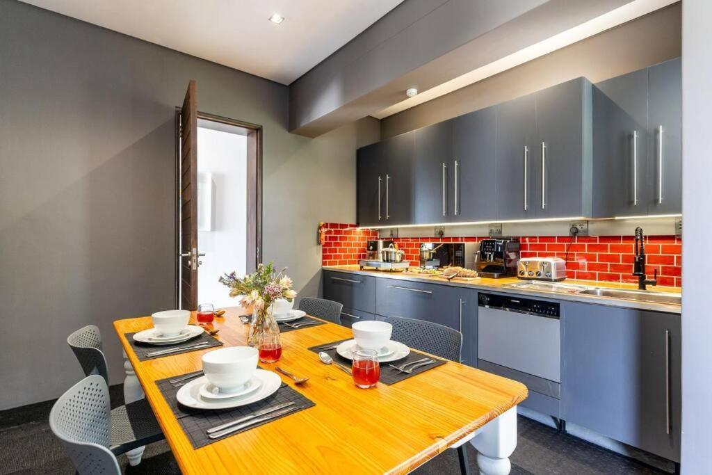 View Talay - Panoramic Views & Walk To Apartamento *