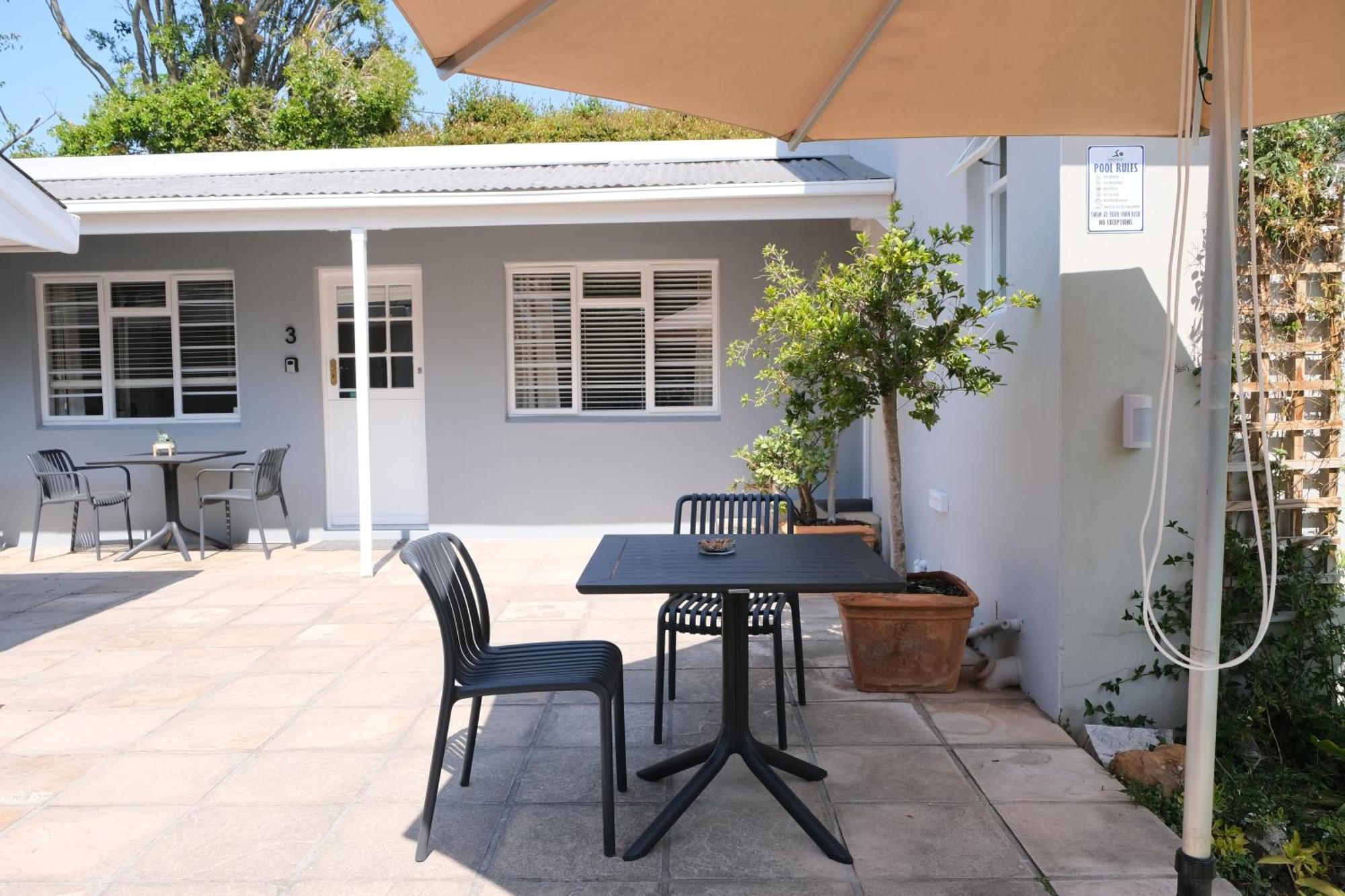 Guest house High Hedges Guest Constantia *