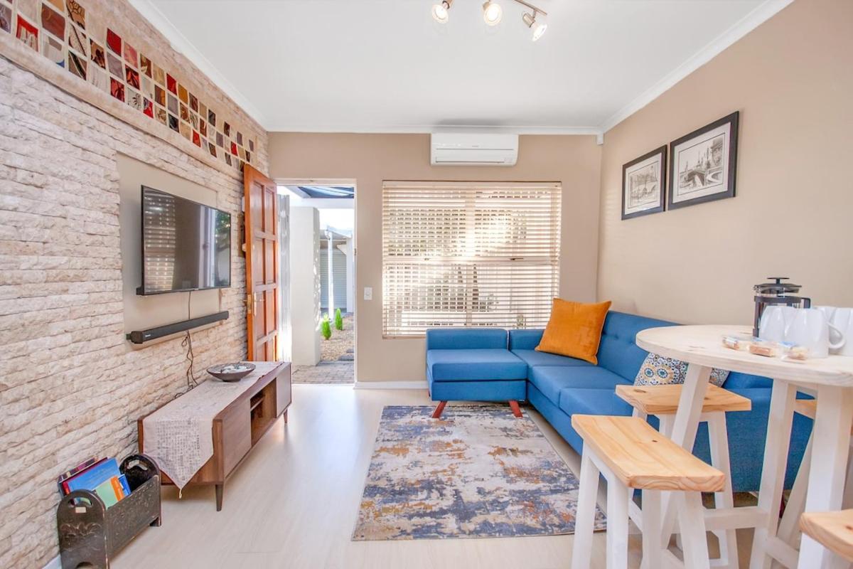 Working Professionals, Modern, Cozy, Wifi Holiday home