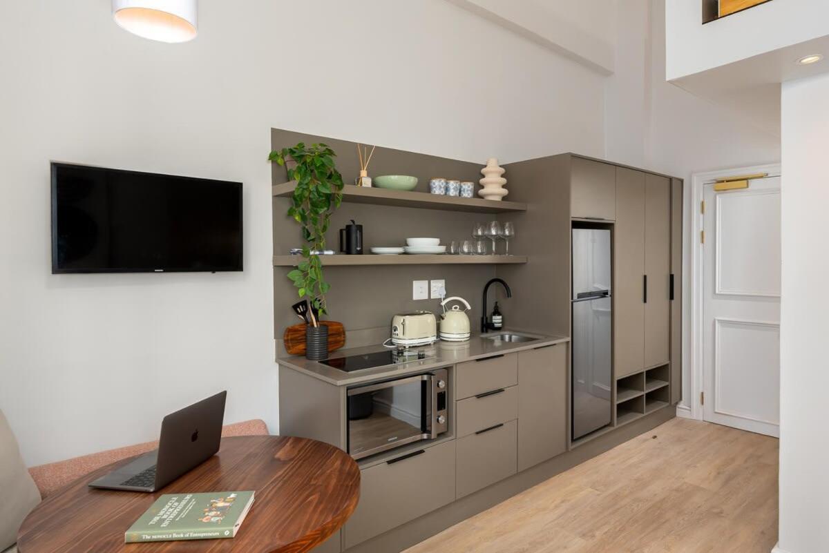 Stylish & Couples Oasis Loft Apartment Cape Town
