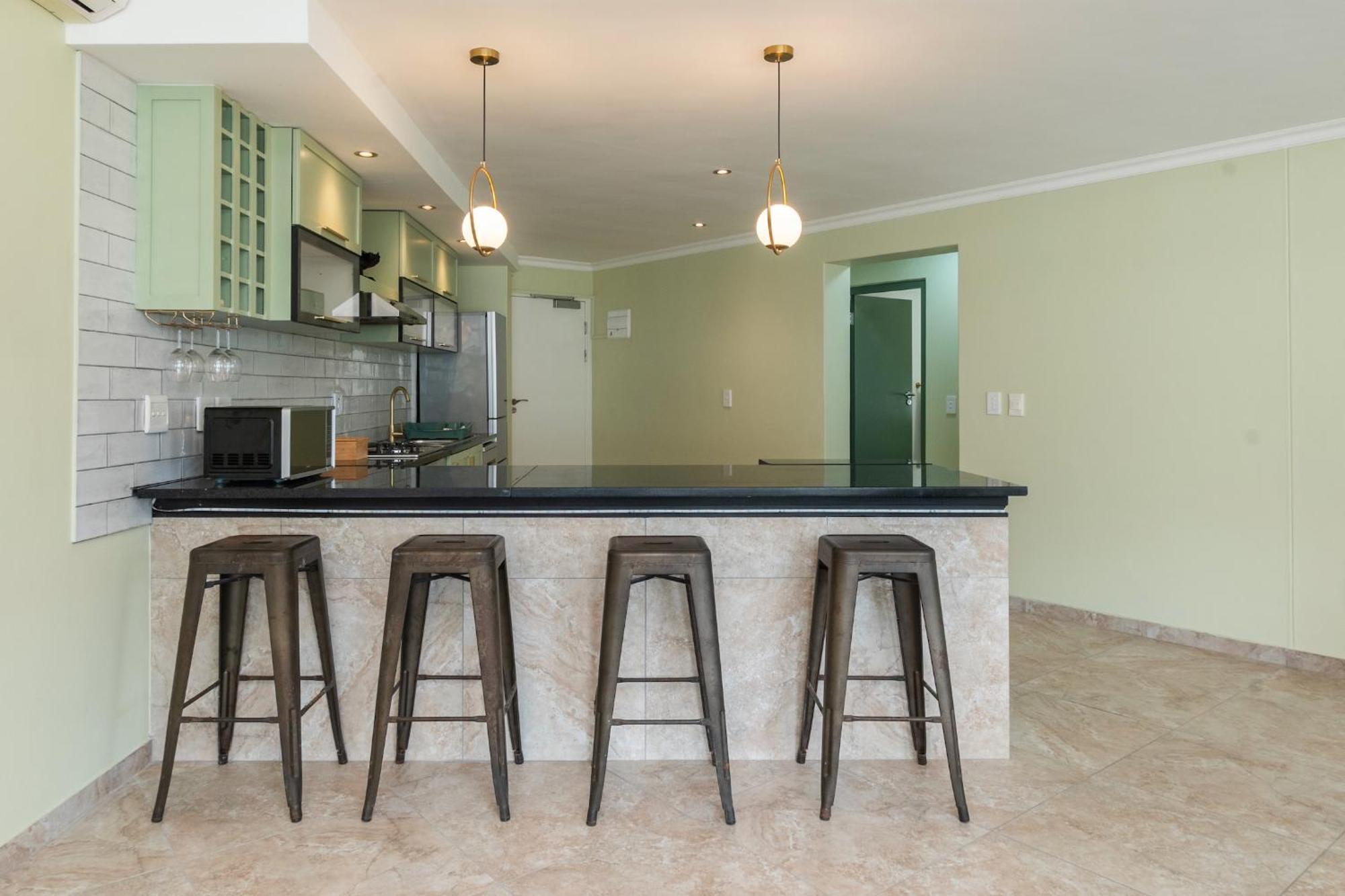 Apartment Flatrock *