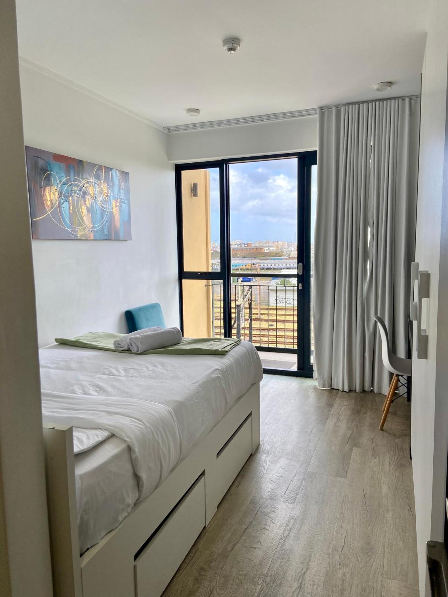 Apartment One On Cape Town
