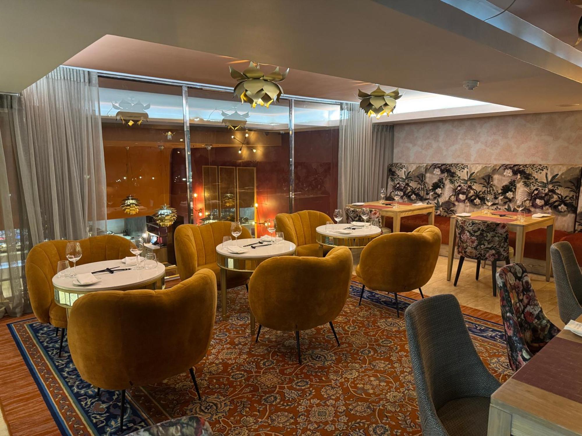 Apartment Luxury At Taj - Corner With Balcony - Newly Renovated Cape Town
