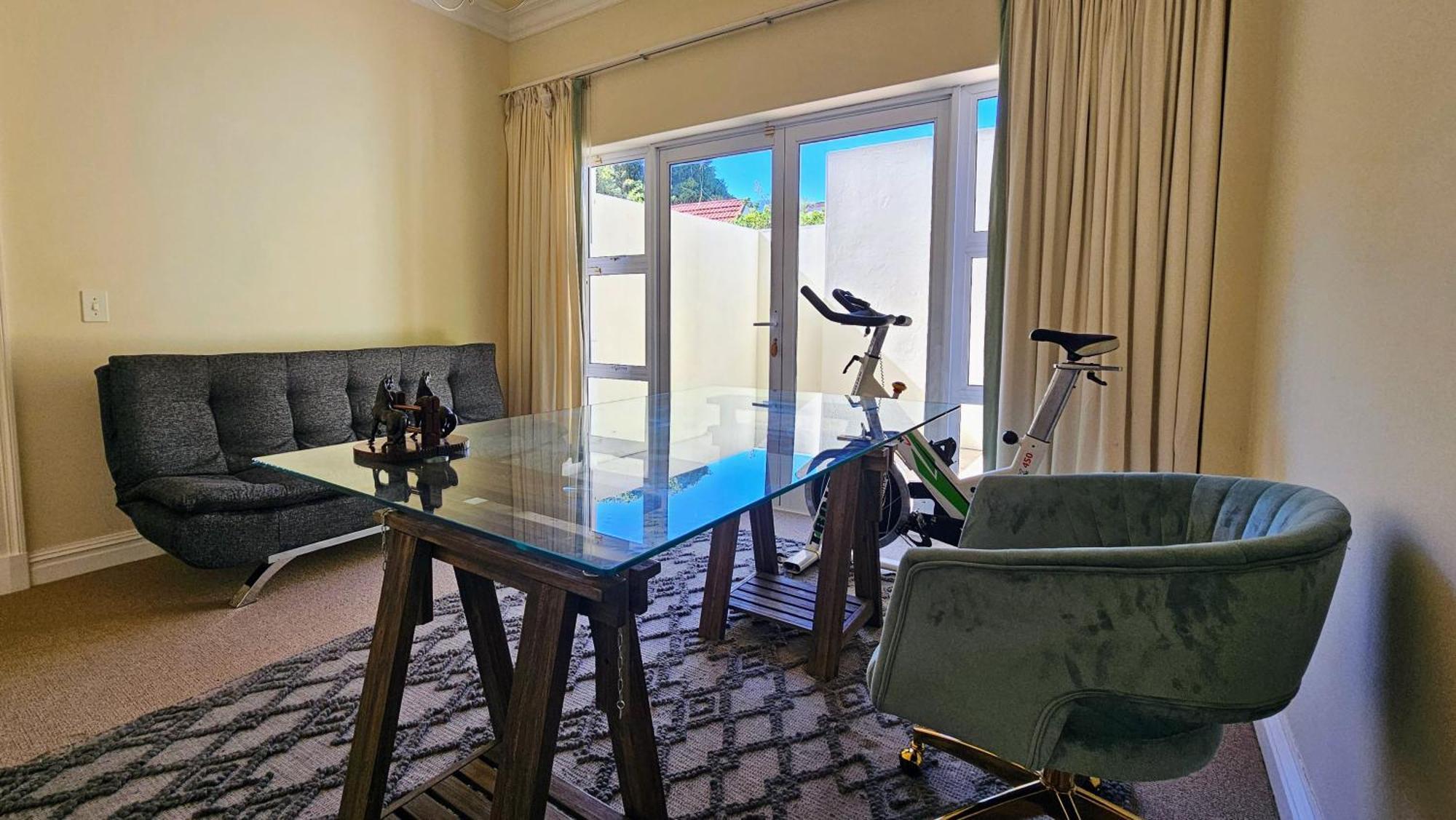 Luxury Family Near With Grill And Workspace Cape Town