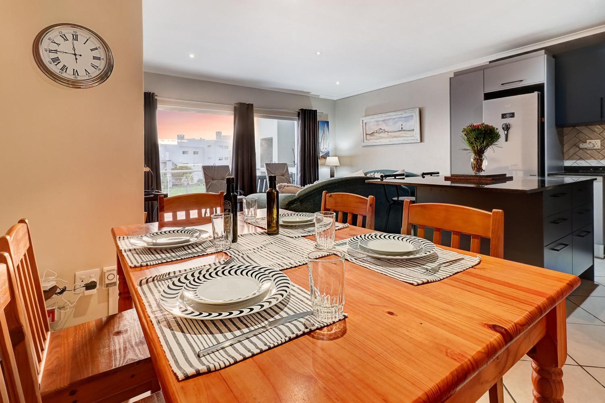 77 Balmoral Heights *