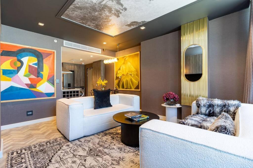 Luxury Elegant Designer Two Bed - Ac & Views Cape Town