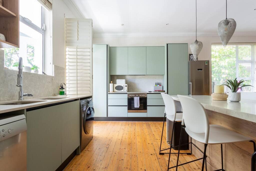 Family In Point With Location Apartment *