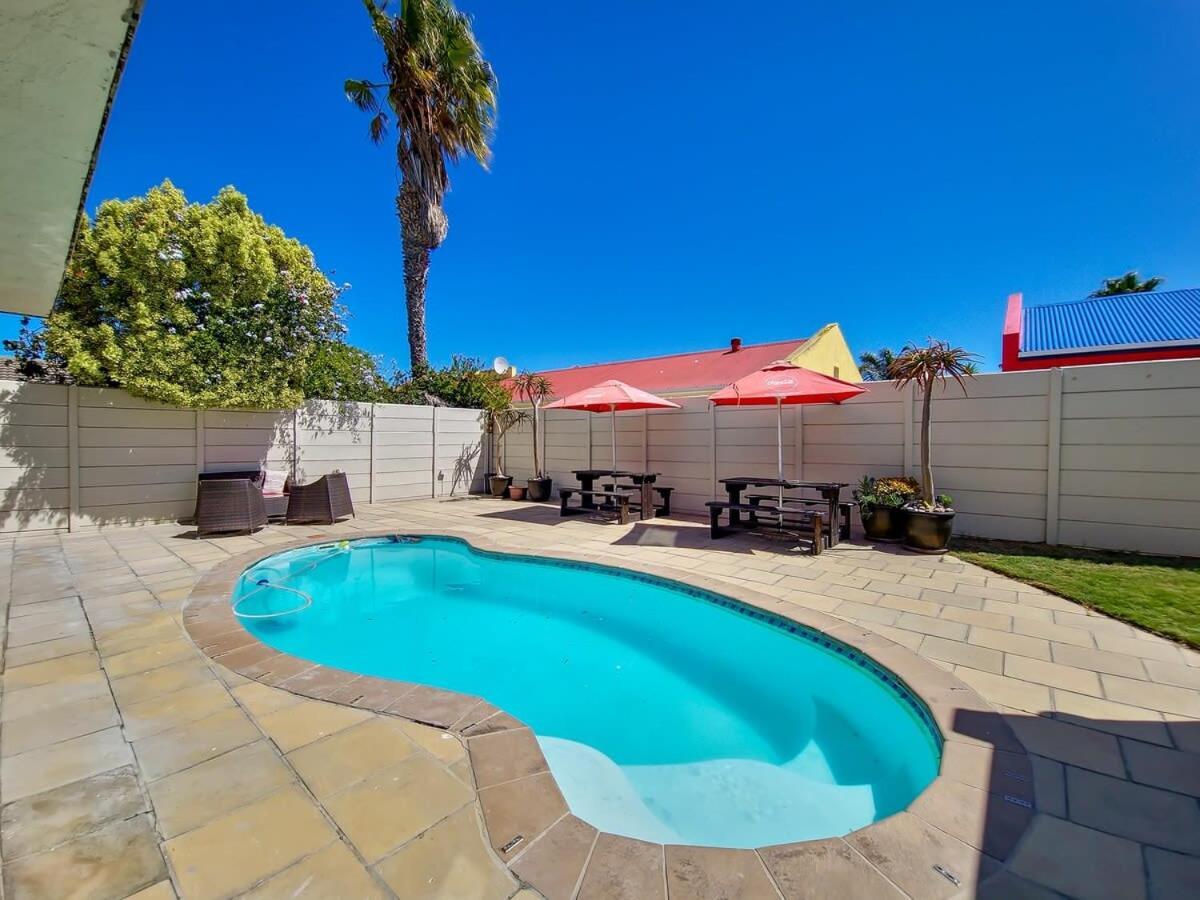 Tranquil Family Escape: Pool Balcony Cape Town
