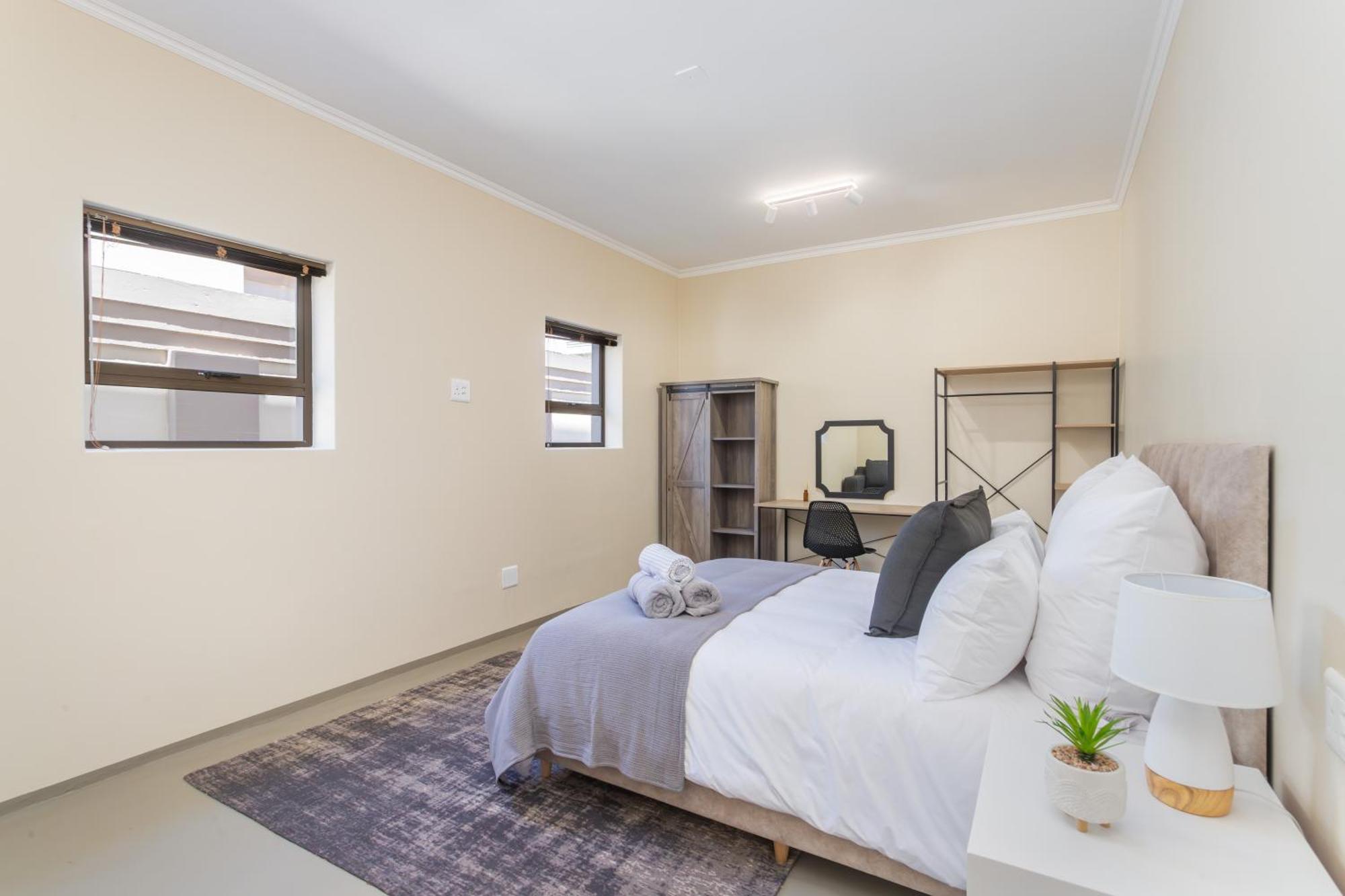 Holiday home Luxury Villa With 5 Bedrooms, Heated Pool And Inverter In Blouberg *
