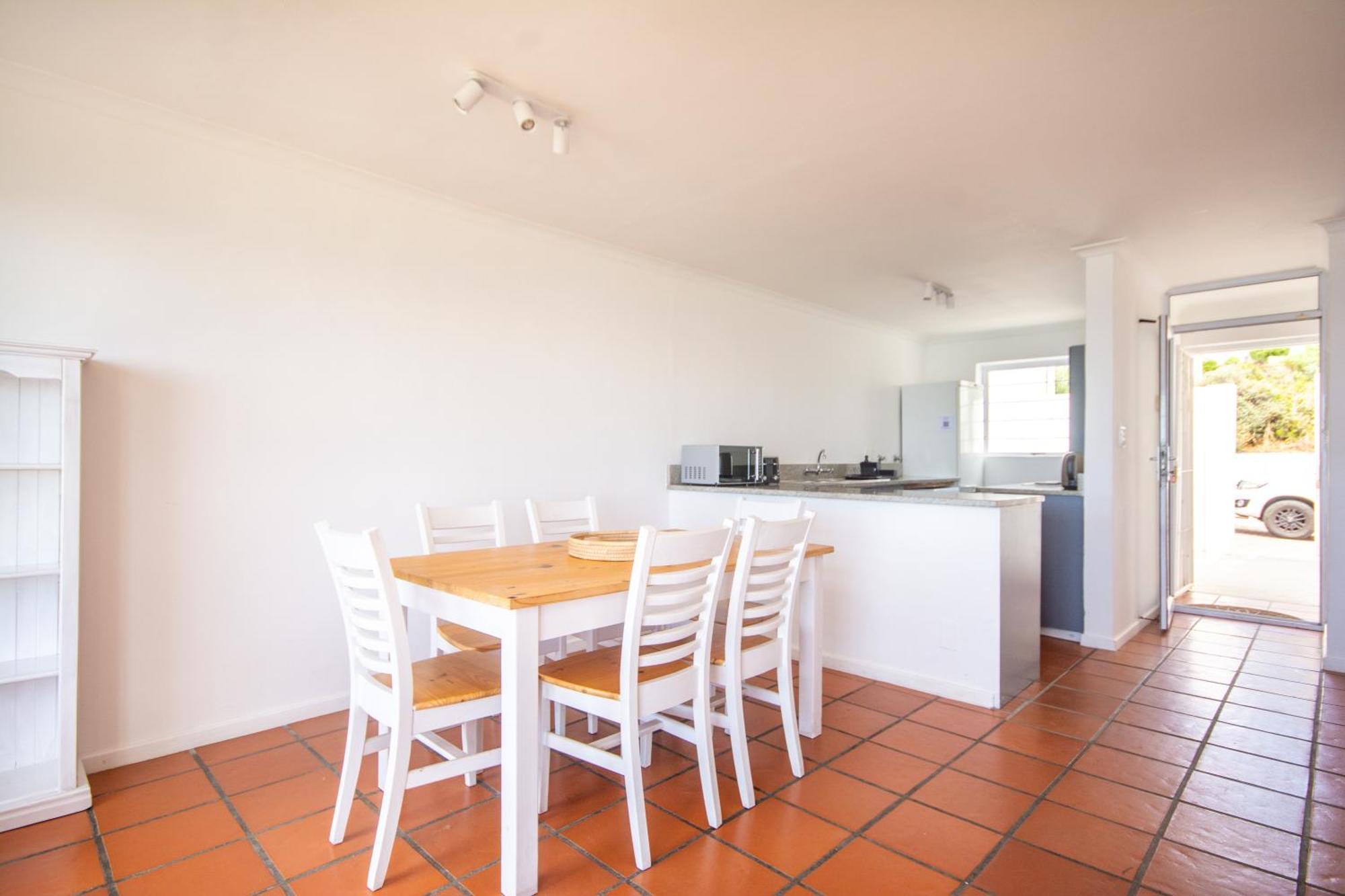 Beach Apt In Simons Town * Cape Town