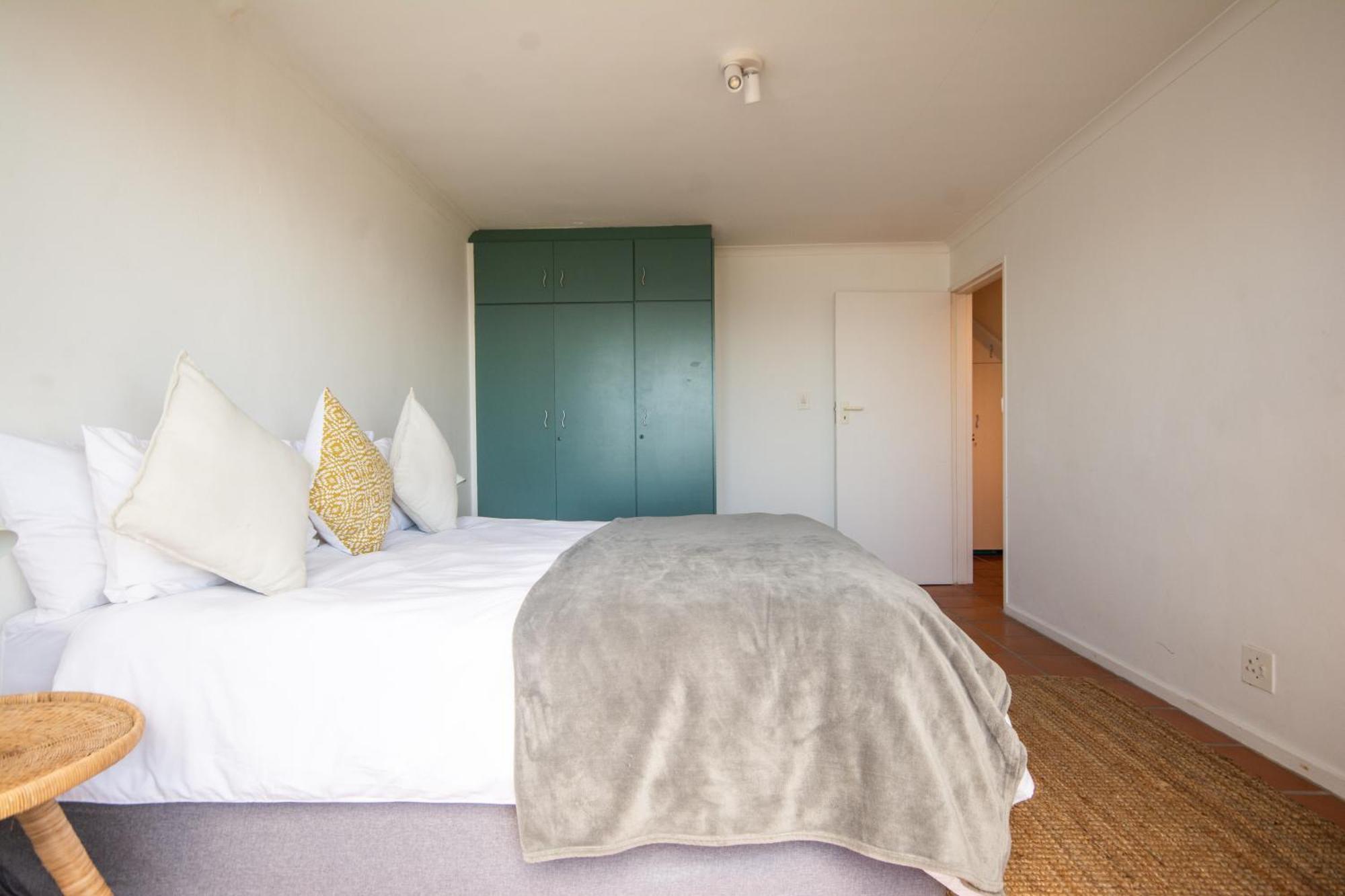 Beach Apt In Simons Town Apartment