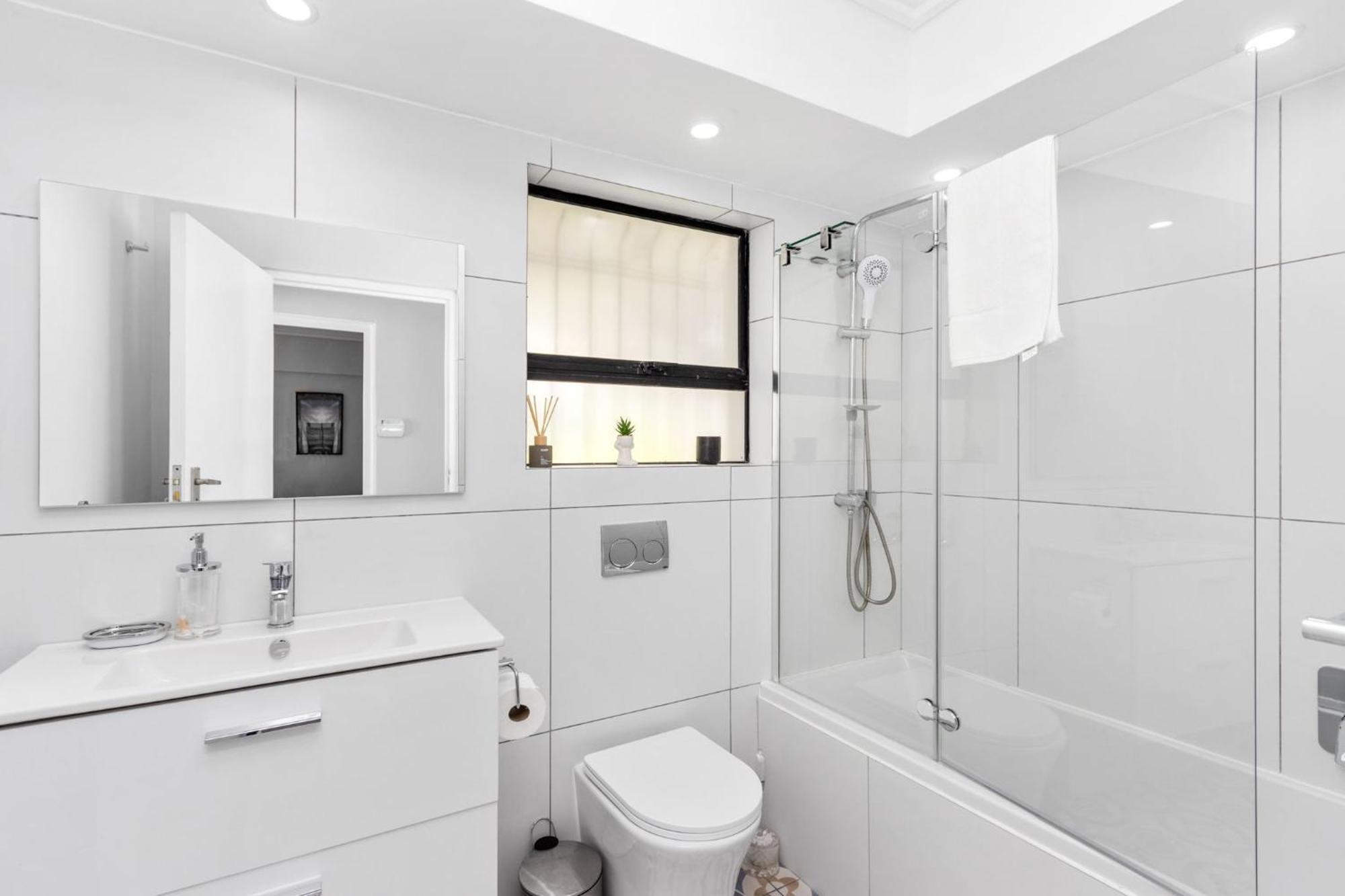 Sausalito 201 By Host Agents * Cape Town