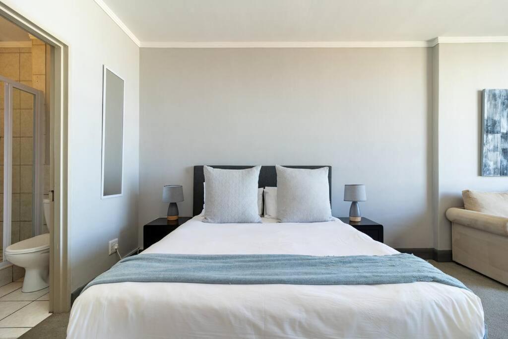 1 Bed Pool & Wifi Apartment Cape Town