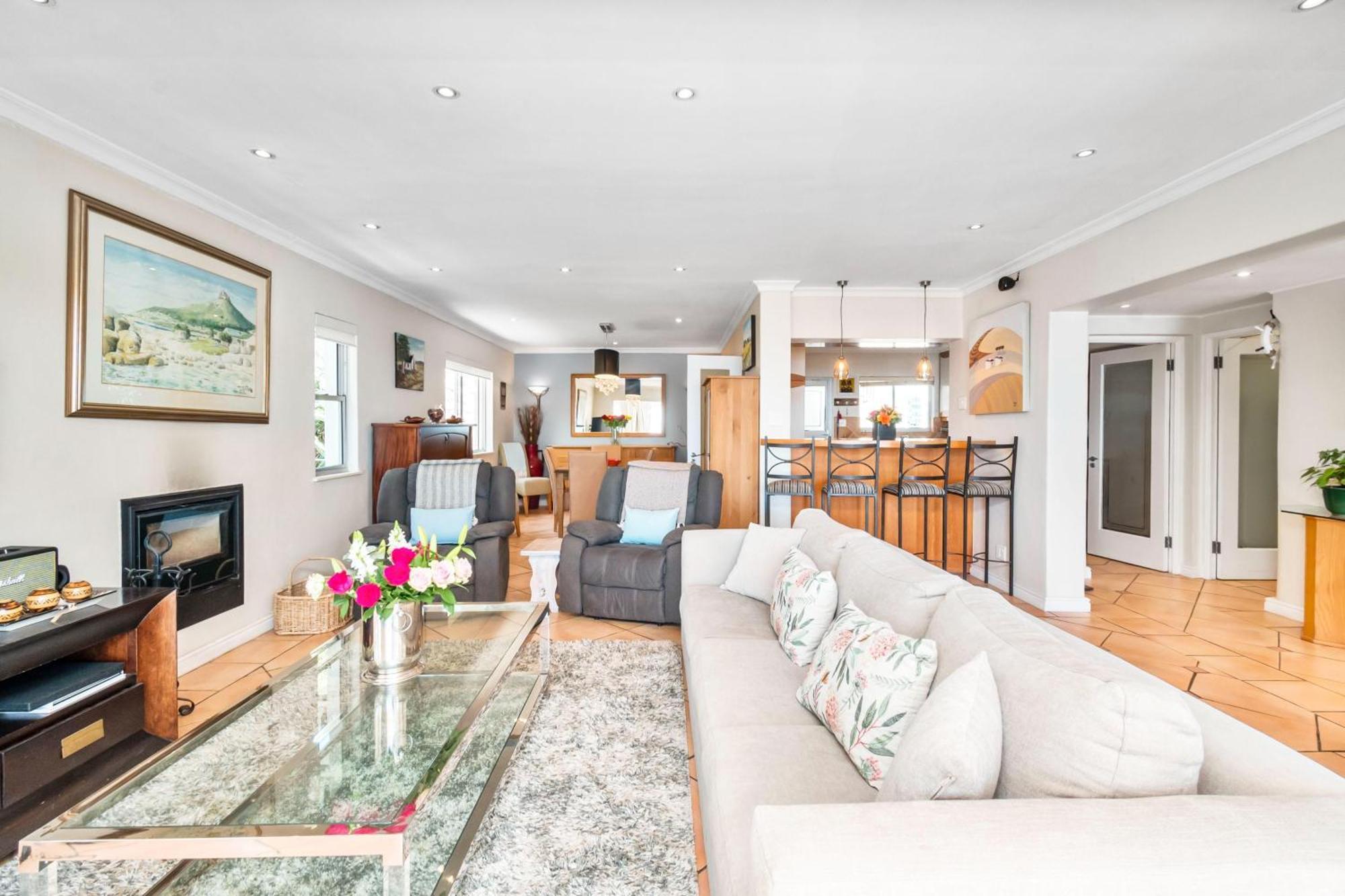 Villa Atlantic Sunsets With Magnificent Uninterrupted Ocean And Mountain Views In Camps Bay Cape Town