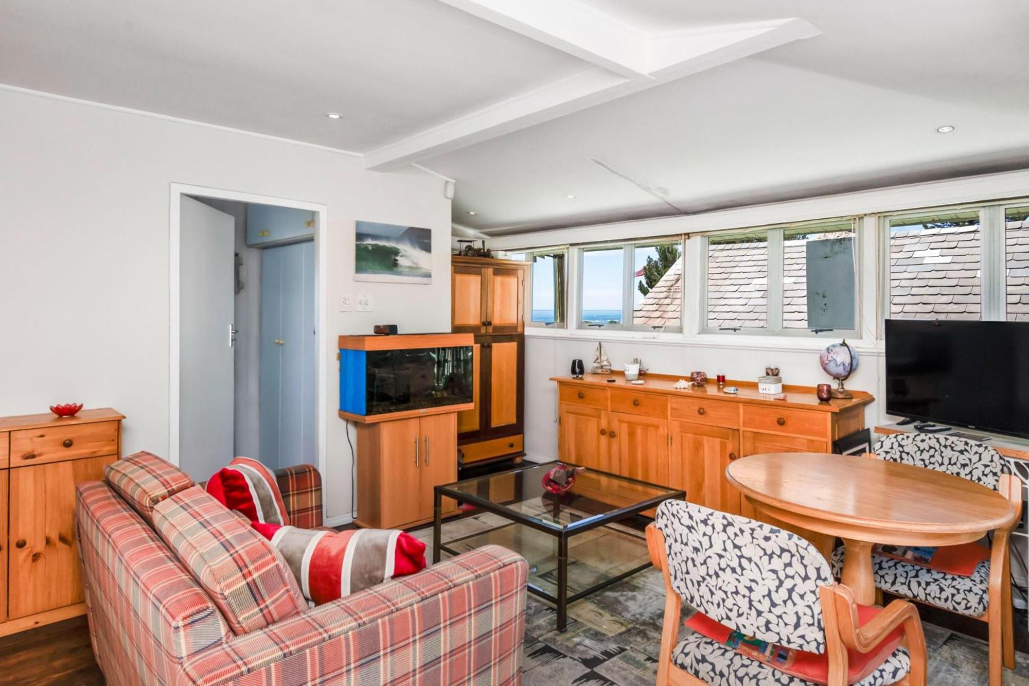 Atlantic Sunsets With Magnificent Uninterrupted Ocean And Mountain Views In Camps Bay Villa Cape Town