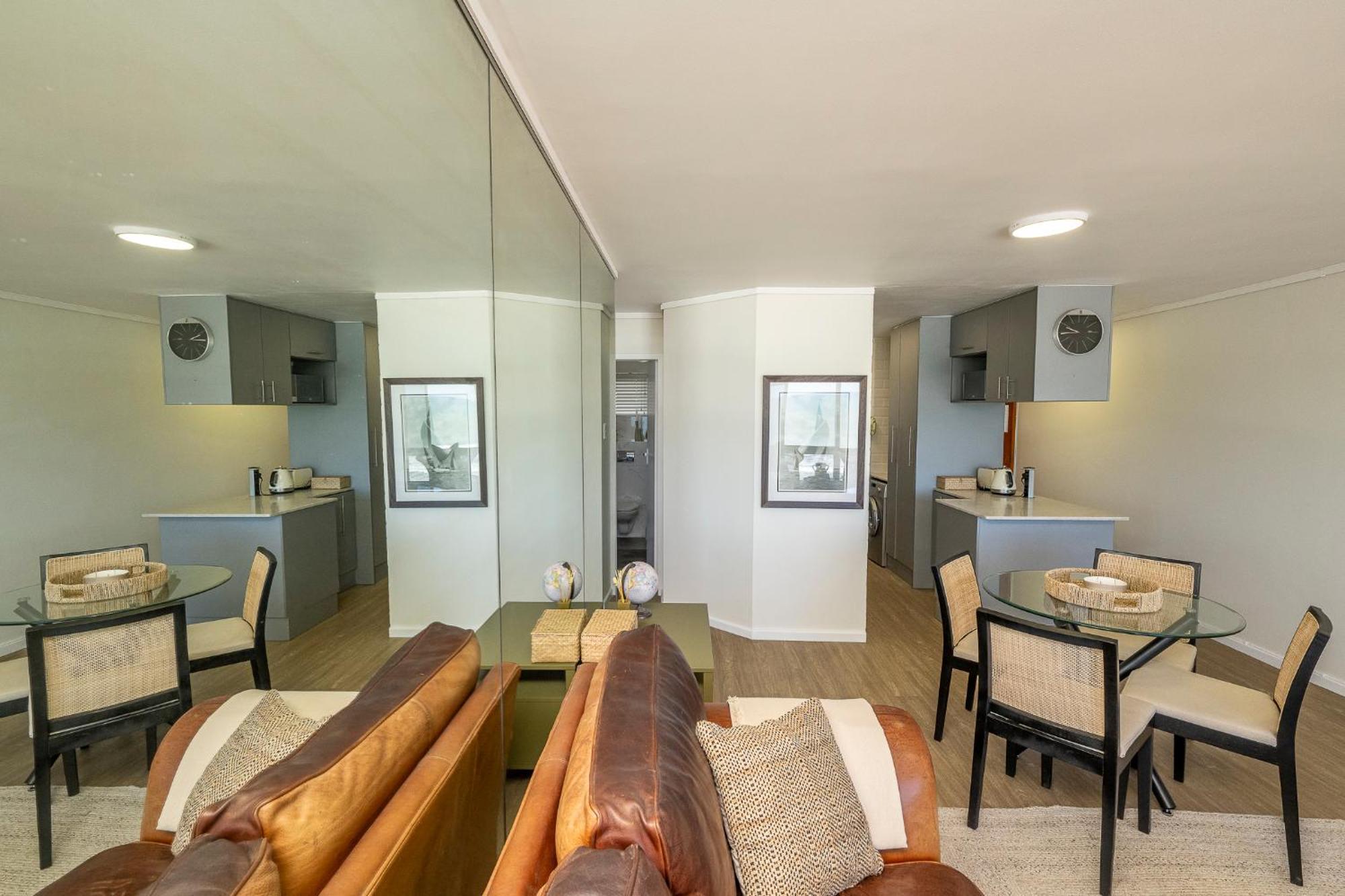 2 Bedroom - Blouberg Beachfront Apartment