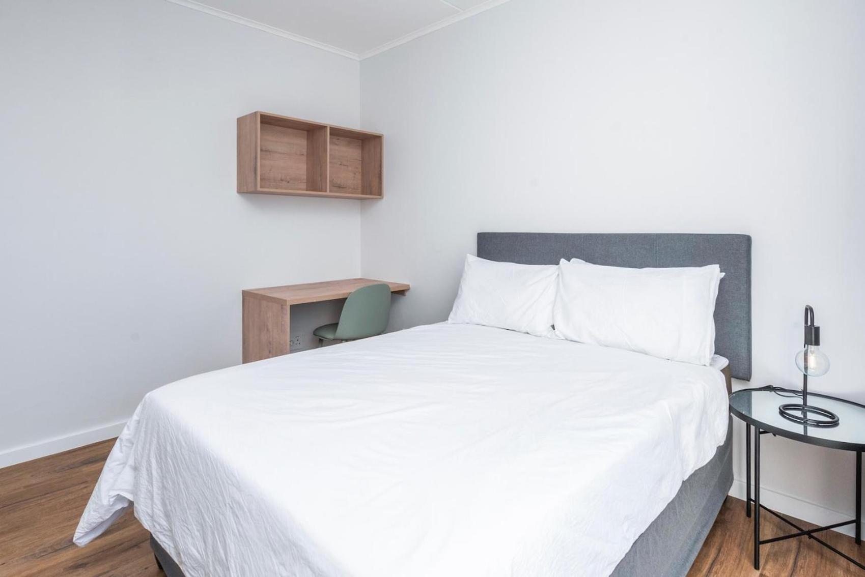 Apartment Spacious Retreat At The Metropole East Of Main