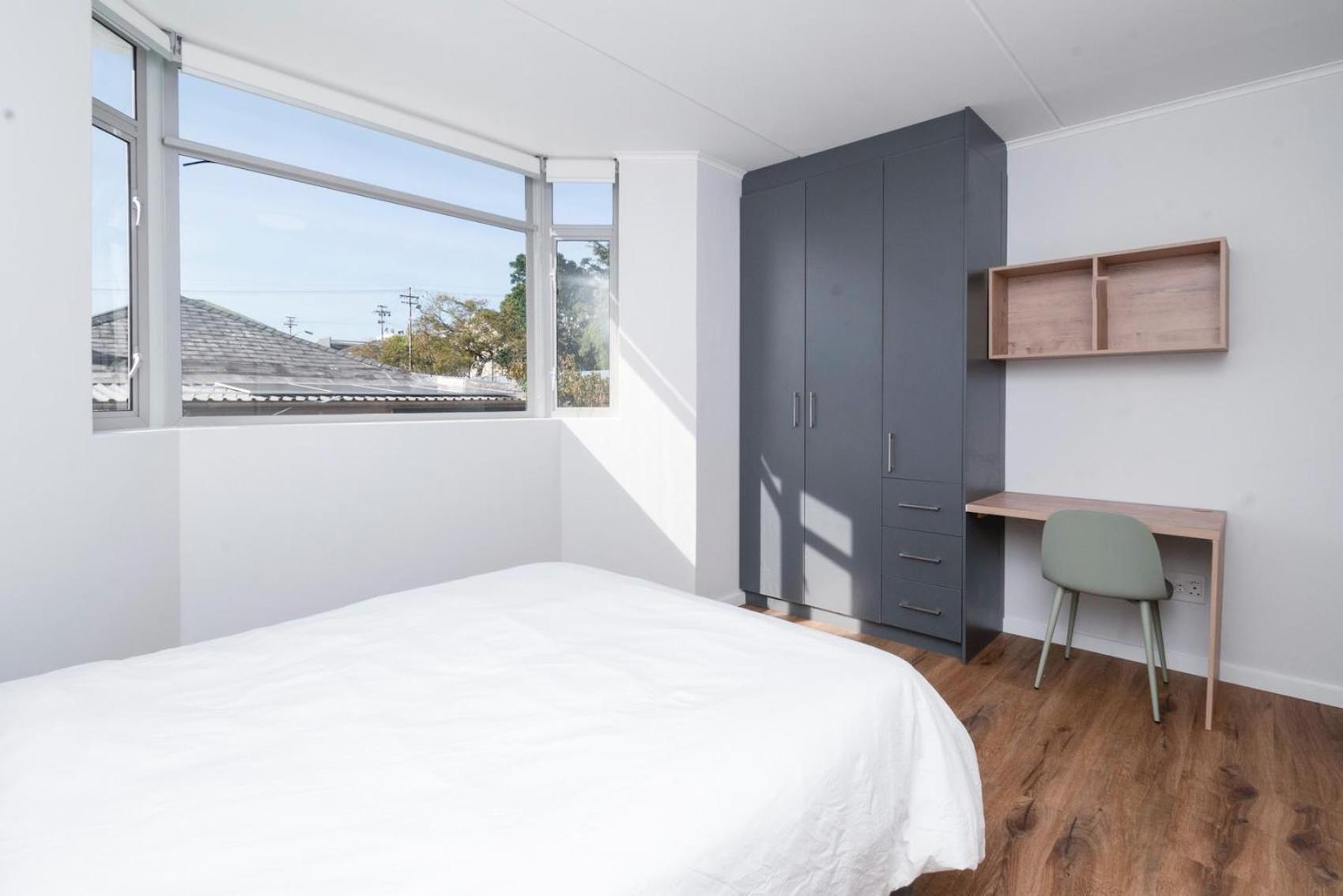 Spacious Retreat At The Metropole East Of Main * Cape Town